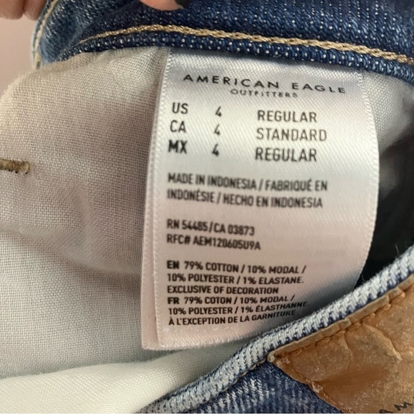 American Eagle Outfitters distressed destroyed mom jeans size 4 regular - Picture 7 of 8